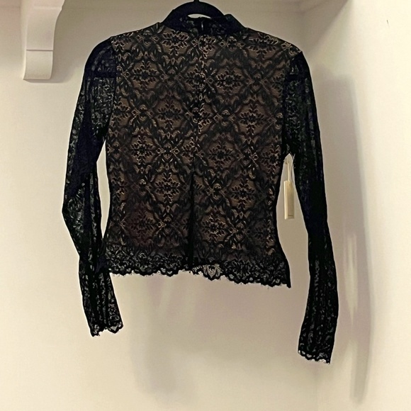 Aritzia-Black Lace Mock Neck Top - Picture 2 of 7